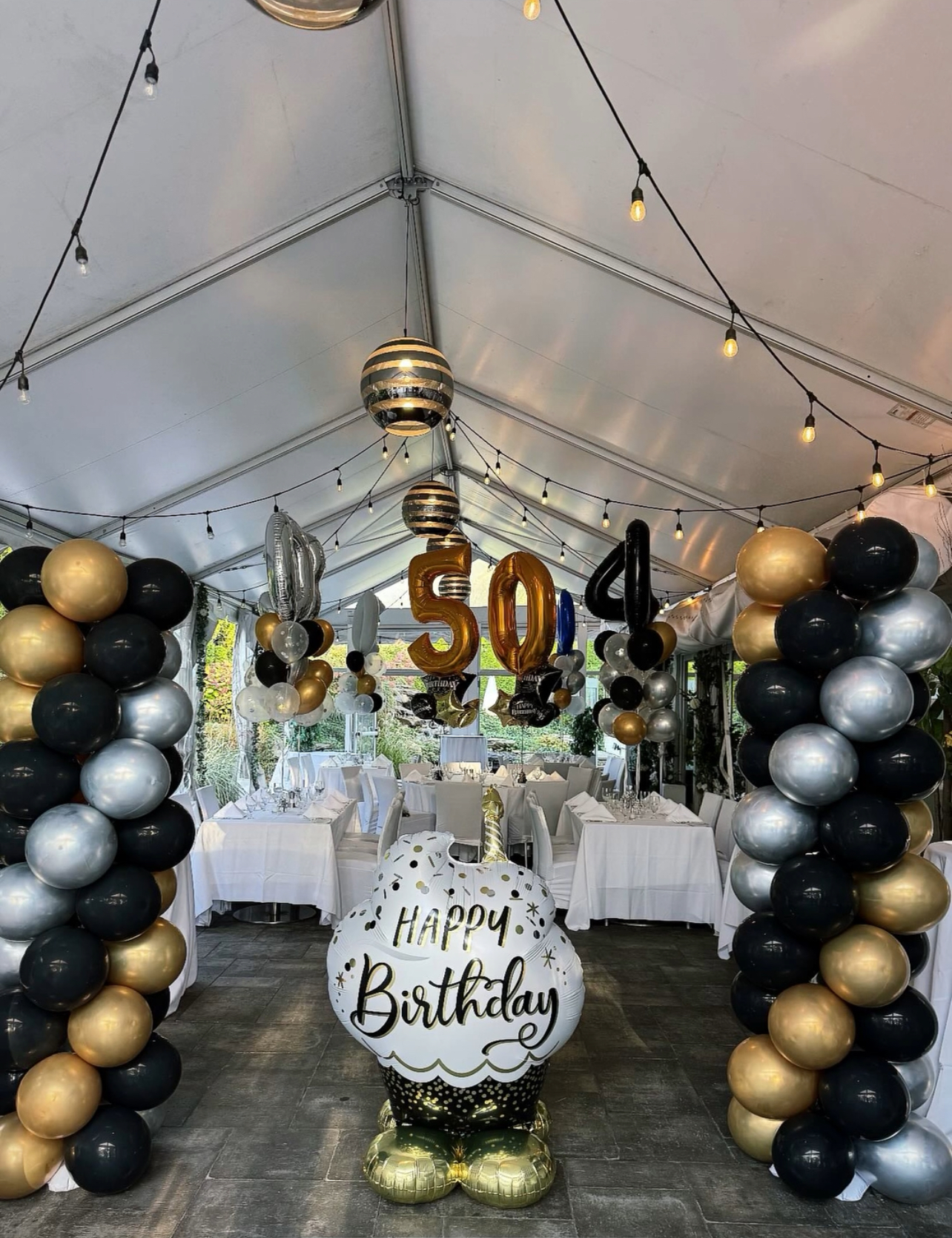 Black and gold birthday party